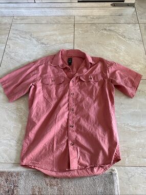 Men's Short-Sleeve Button-Down Shirt in Rose Pink